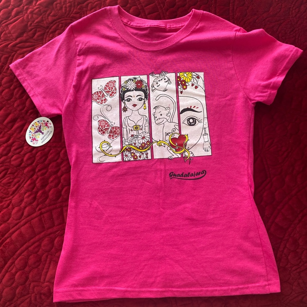Hot pink Frida shirt// Brand new never worn !!!